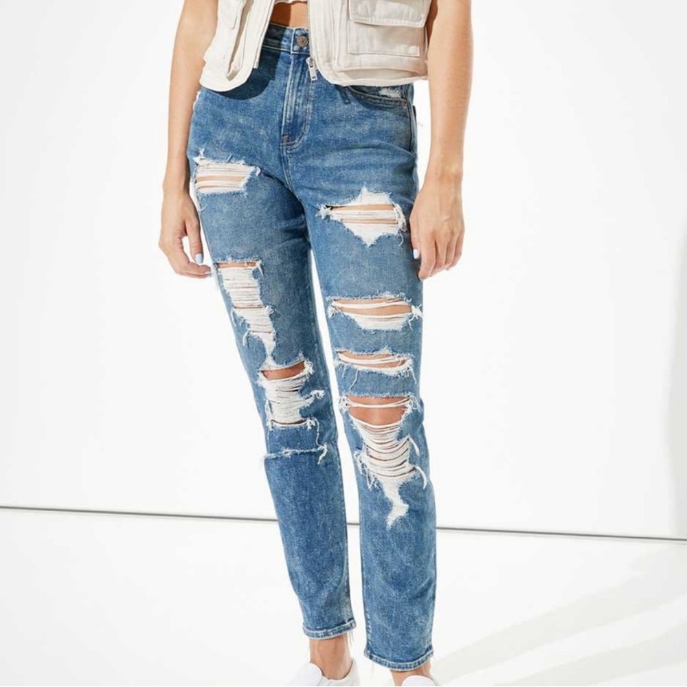 American Eagle Distressed Blue Mom Jeans Size 2